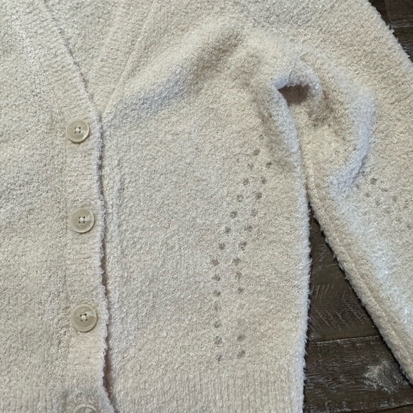 Sandshell V-neck cárdigan from express - Picture 2 of 3